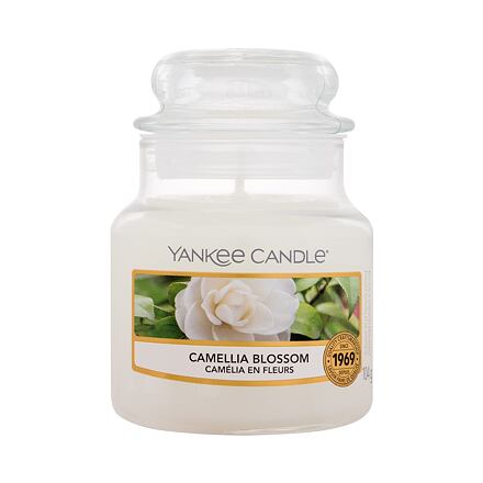 Yankee Candle Camellia Blossom 104 g vonná svíčka
