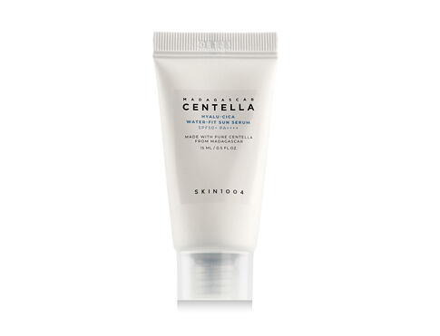 Opalovací přípravek na obličej SKIN1004 Hyalu-Cica Water-Fit Sun Serum SPF50+ 15 ml